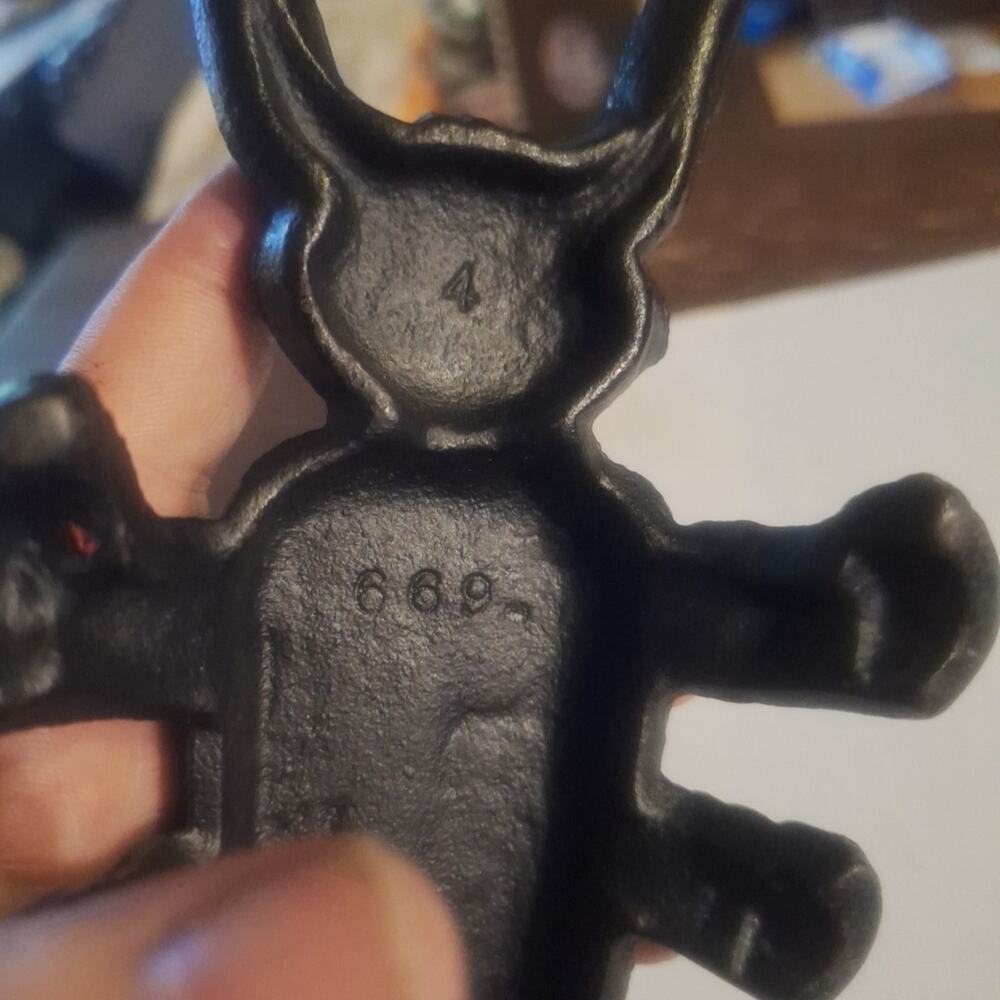 Cast Iron Longhorn Beetle Bug Boot Jack Door Stop Marked 4 And 669 Antique - Picture 3 of 4